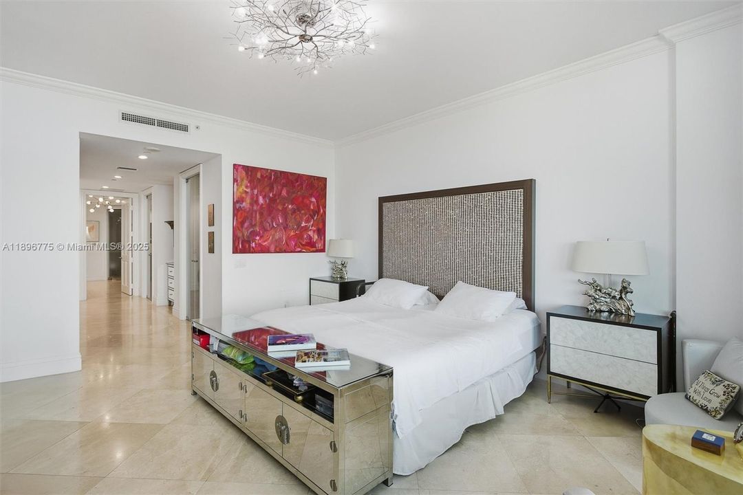 For Sale: $7,495,000 (3 beds, 3 baths, 3289 Square Feet)