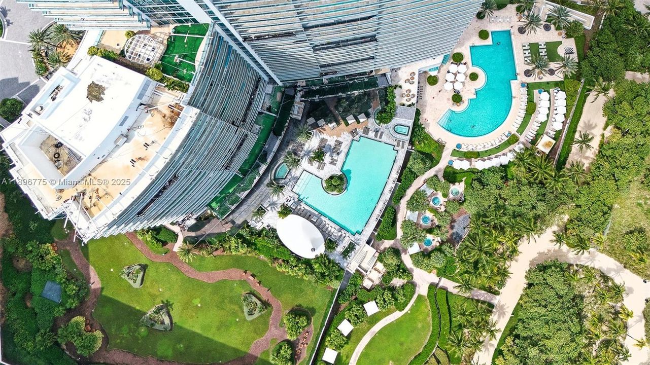 For Sale: $7,495,000 (3 beds, 3 baths, 3289 Square Feet)