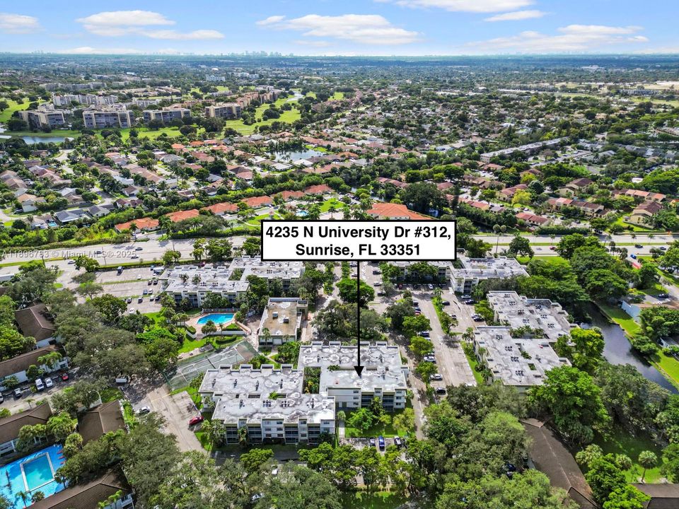 For Sale: $199,000 (2 beds, 2 baths, 1252 Square Feet)