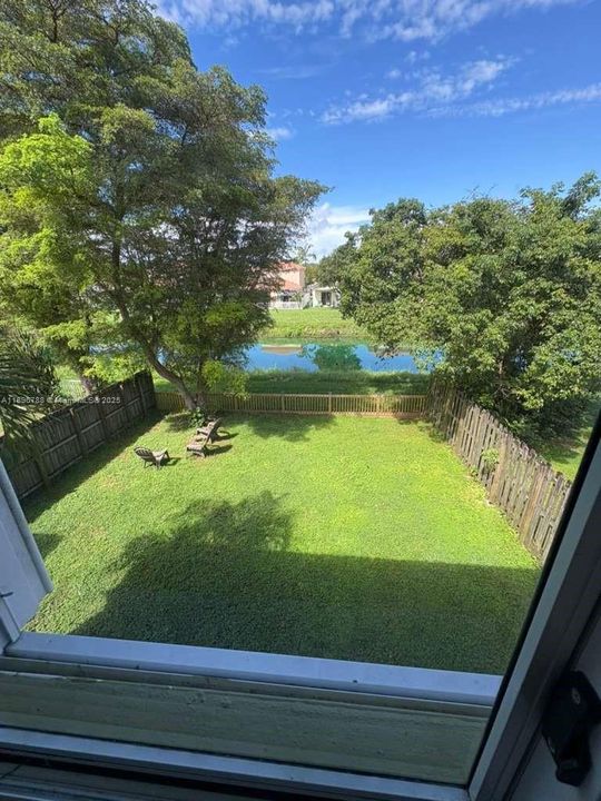 Activo con contrato: $2,850 (3 camas, 2 baños, 1507 Pies cuadrados)