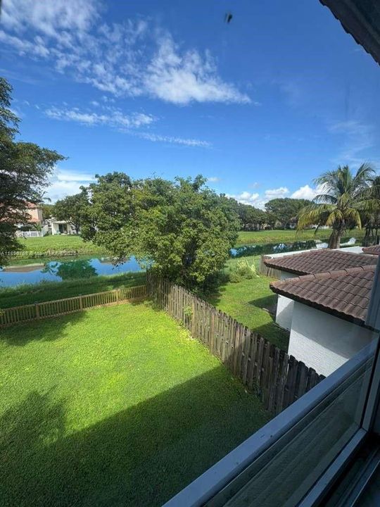 Activo con contrato: $2,850 (3 camas, 2 baños, 1507 Pies cuadrados)