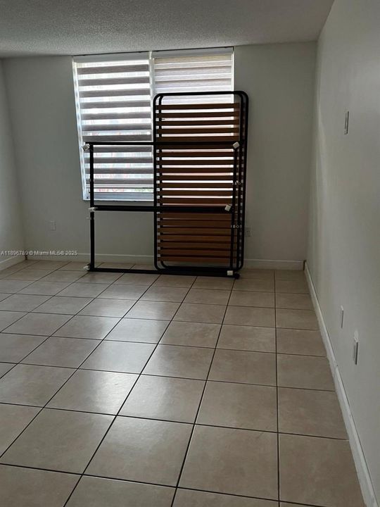 For Sale: $199,900 (2 beds, 2 baths, 1213 Square Feet)