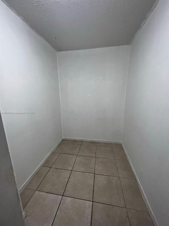 For Sale: $199,900 (2 beds, 2 baths, 1213 Square Feet)