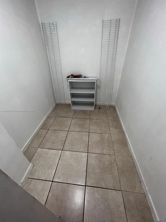 For Sale: $199,900 (2 beds, 2 baths, 1213 Square Feet)