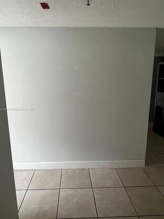 For Sale: $199,900 (2 beds, 2 baths, 1213 Square Feet)