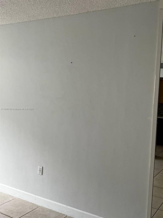 For Sale: $199,900 (2 beds, 2 baths, 1213 Square Feet)