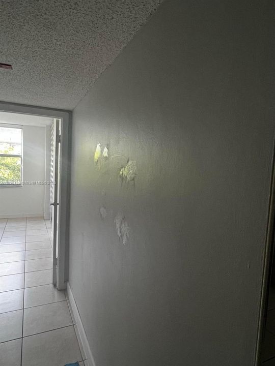 For Sale: $199,900 (2 beds, 2 baths, 1213 Square Feet)