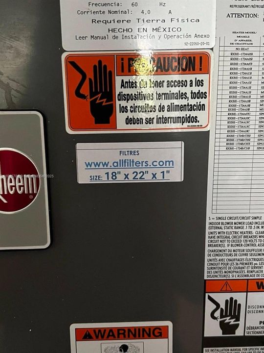 For Sale: $199,900 (2 beds, 2 baths, 1213 Square Feet)