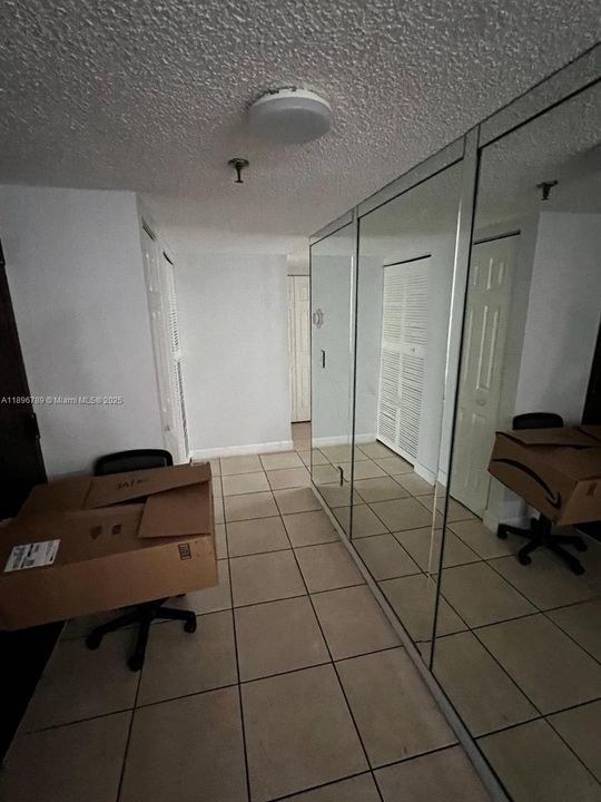 For Sale: $199,900 (2 beds, 2 baths, 1213 Square Feet)