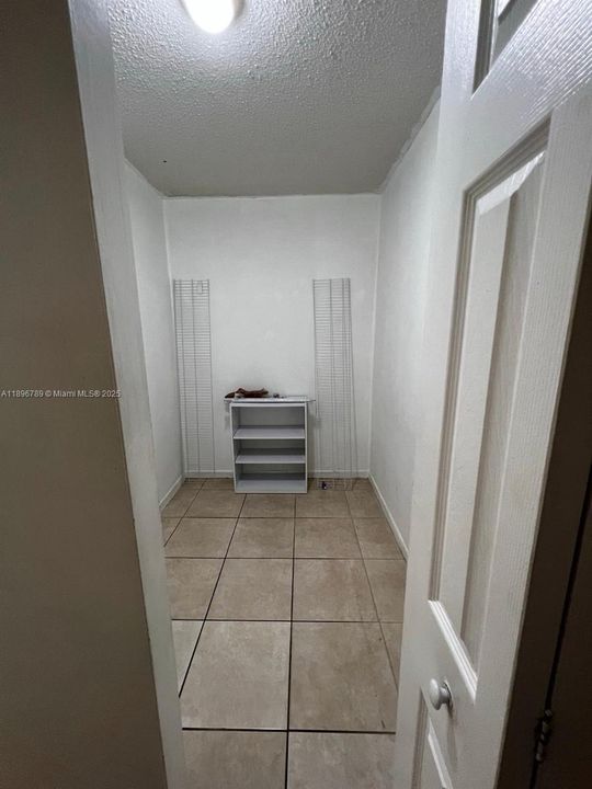 For Sale: $199,900 (2 beds, 2 baths, 1213 Square Feet)