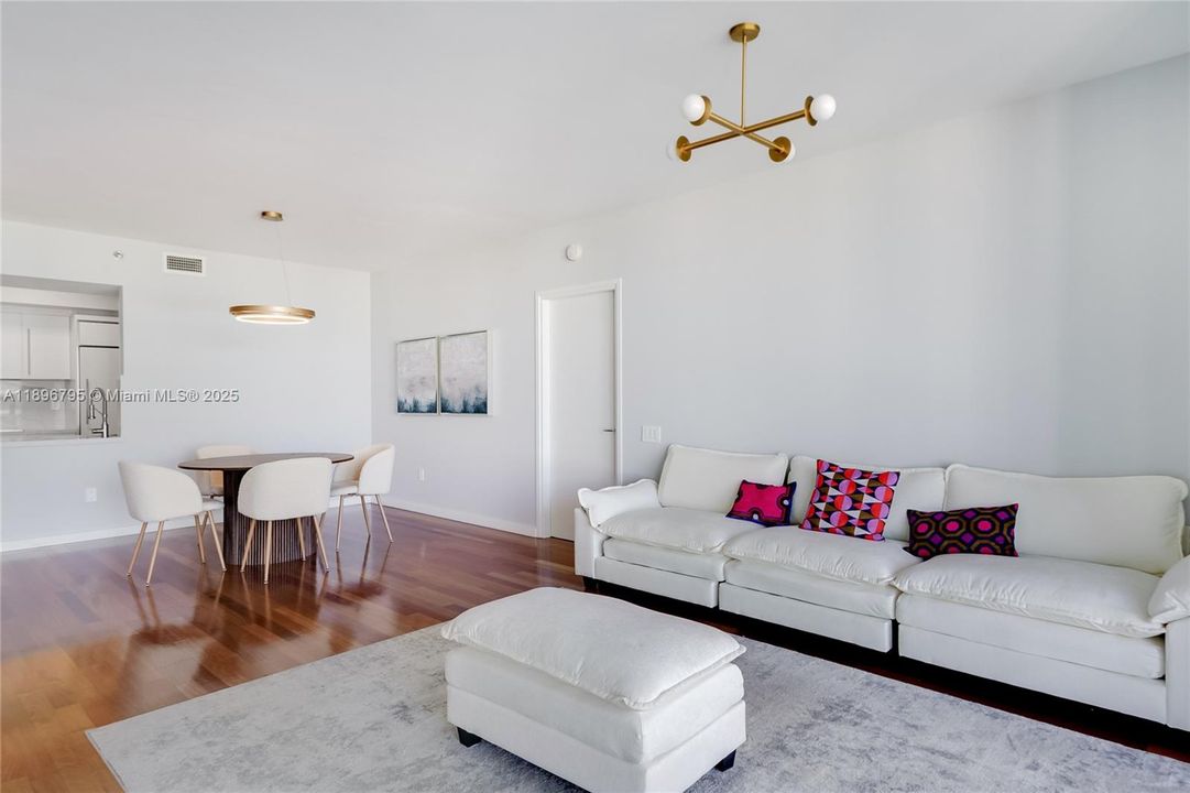 En Venta: $1,799,000 (2 camas, 2 baños, 1452 Pies cuadrados)