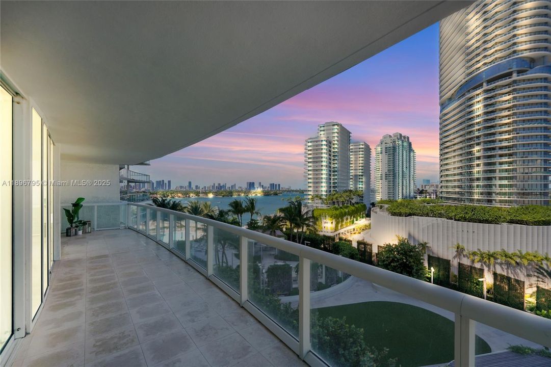 En Venta: $1,799,000 (2 camas, 2 baños, 1452 Pies cuadrados)