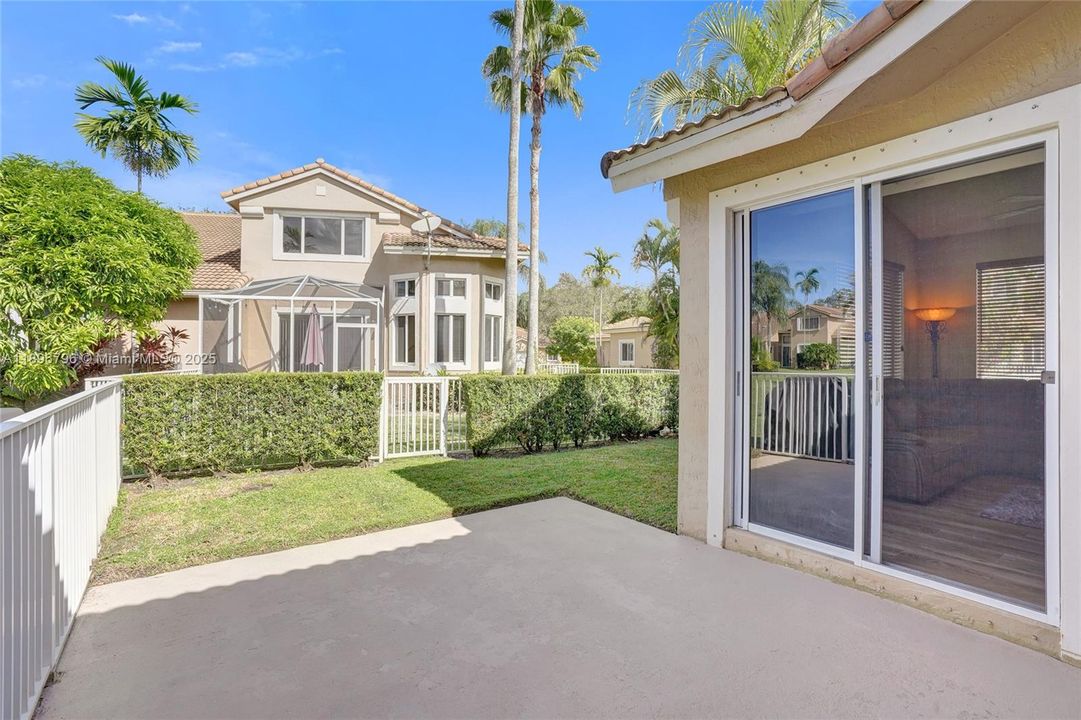 合同活跃: $460,000 (3 贝兹, 2 浴室, 1292 平方英尺)