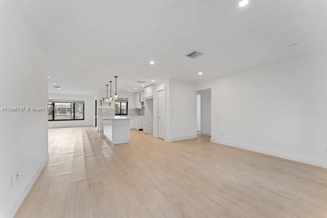 For Sale: $469,900 (3 beds, 2 baths, 1616 Square Feet)