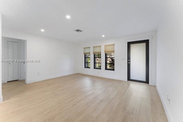 For Sale: $469,900 (3 beds, 2 baths, 1616 Square Feet)