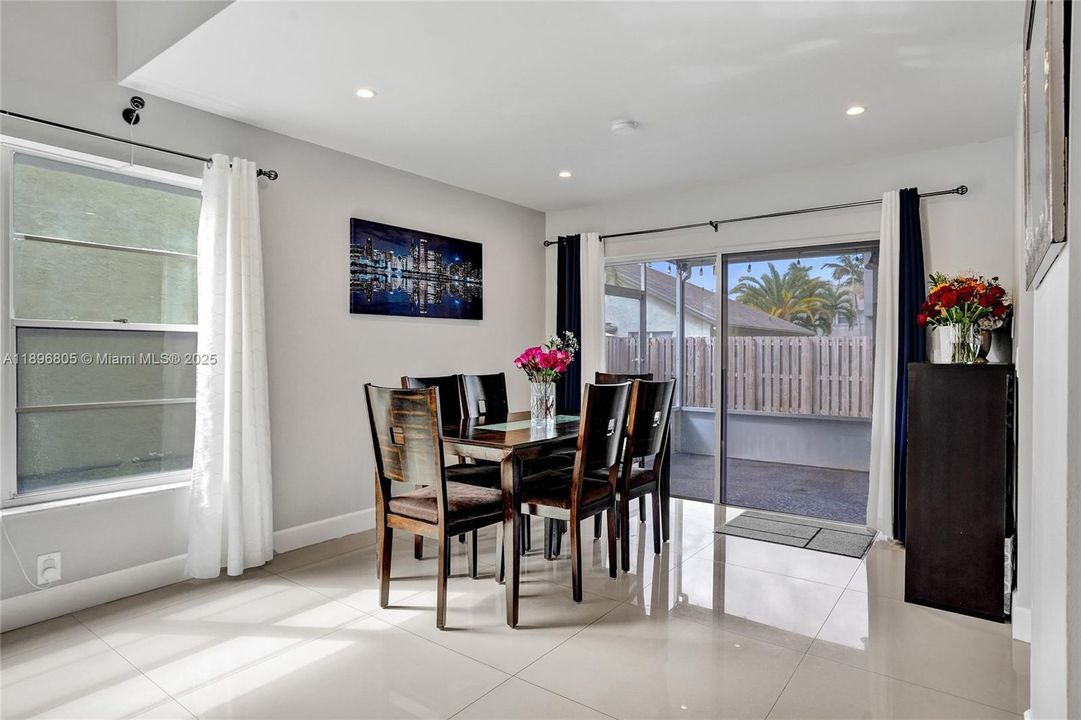 Recently Sold: $610,000 (4 beds, 2 baths, 1876 Square Feet)