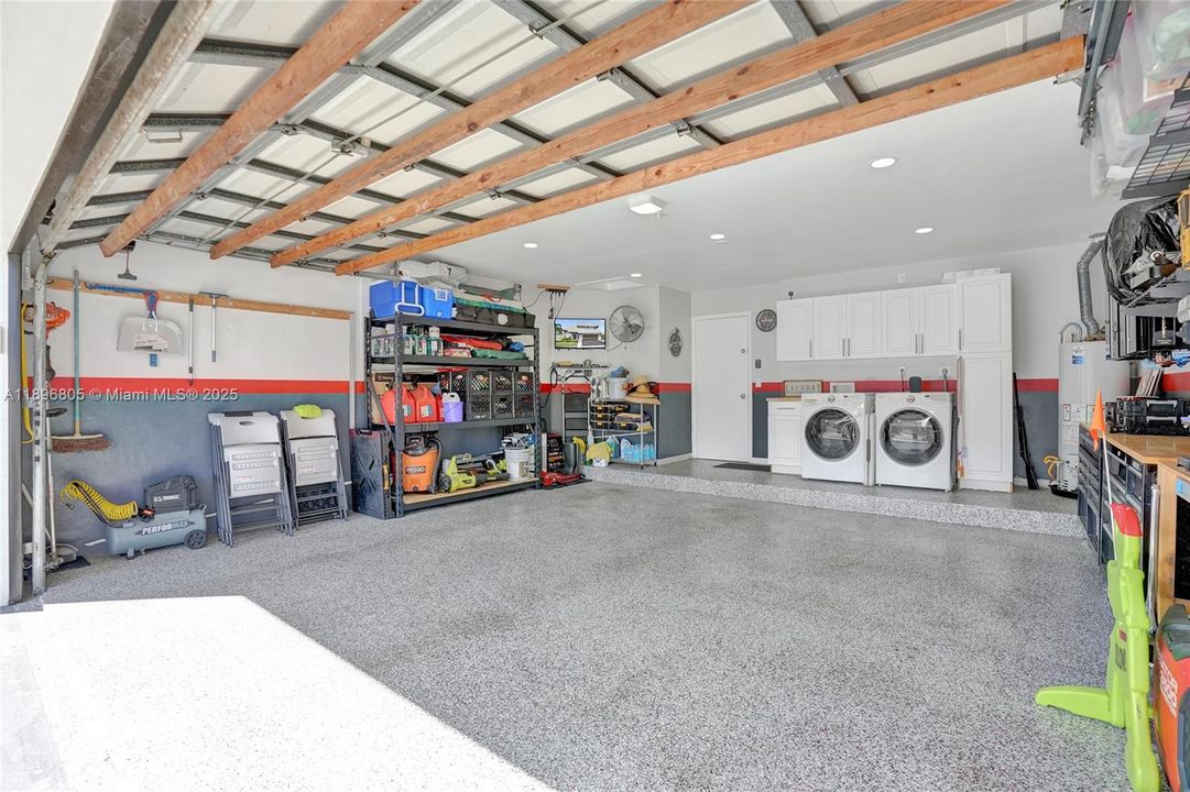 Recently Sold: $610,000 (4 beds, 2 baths, 1876 Square Feet)