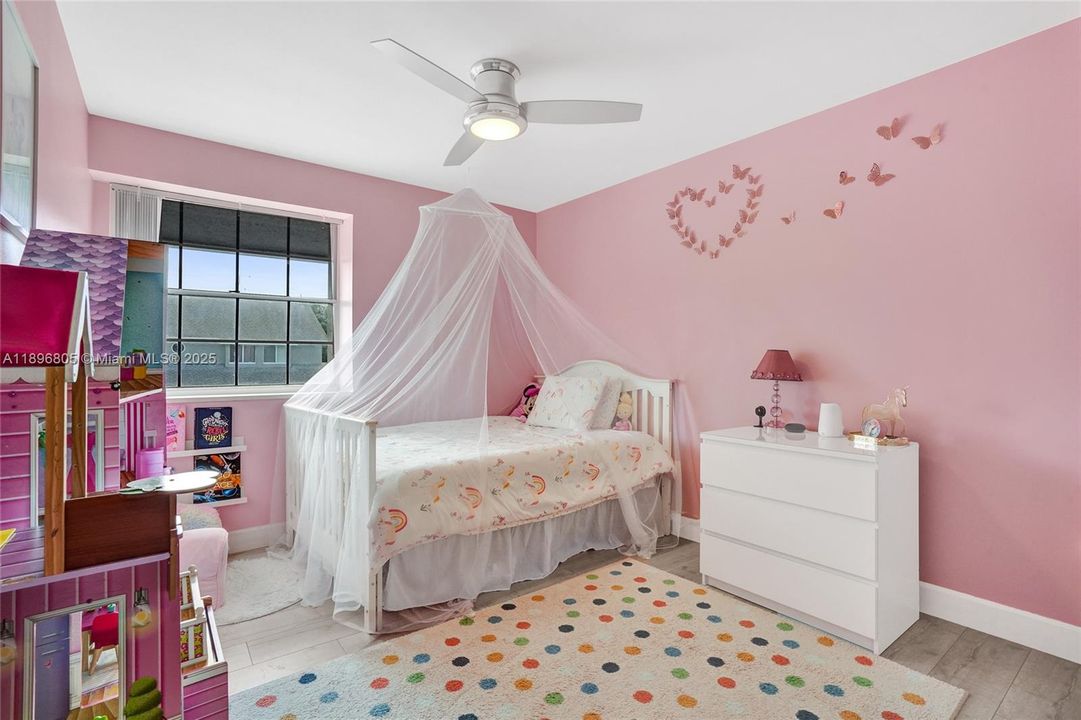 Recently Sold: $610,000 (4 beds, 2 baths, 1876 Square Feet)