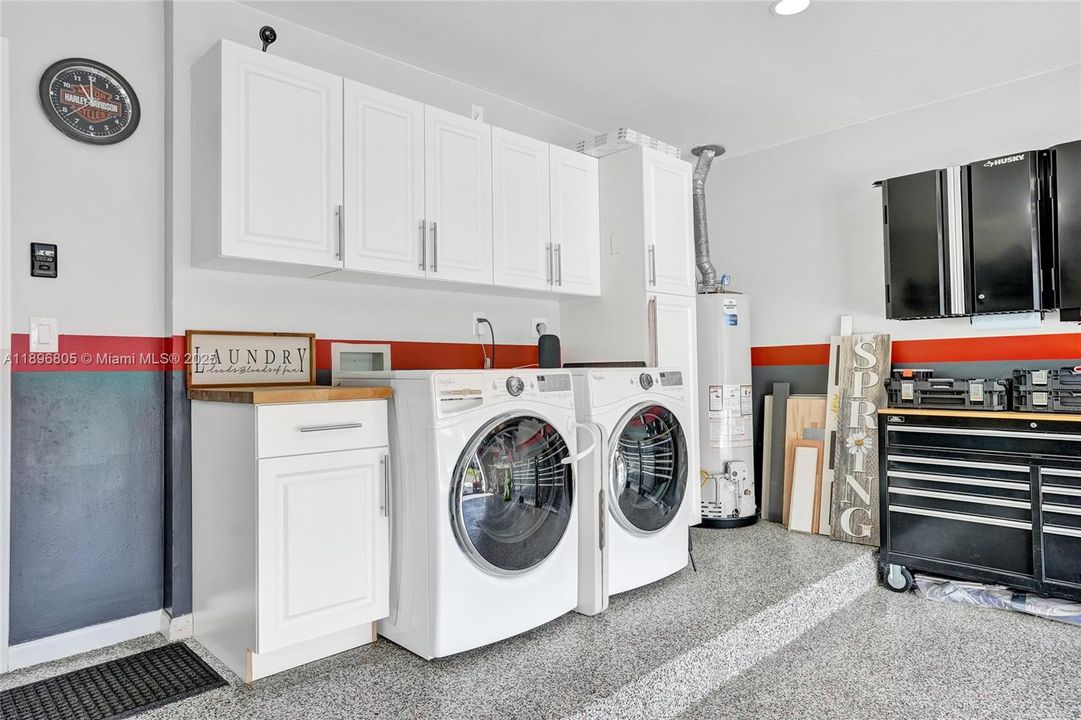 Recently Sold: $610,000 (4 beds, 2 baths, 1876 Square Feet)