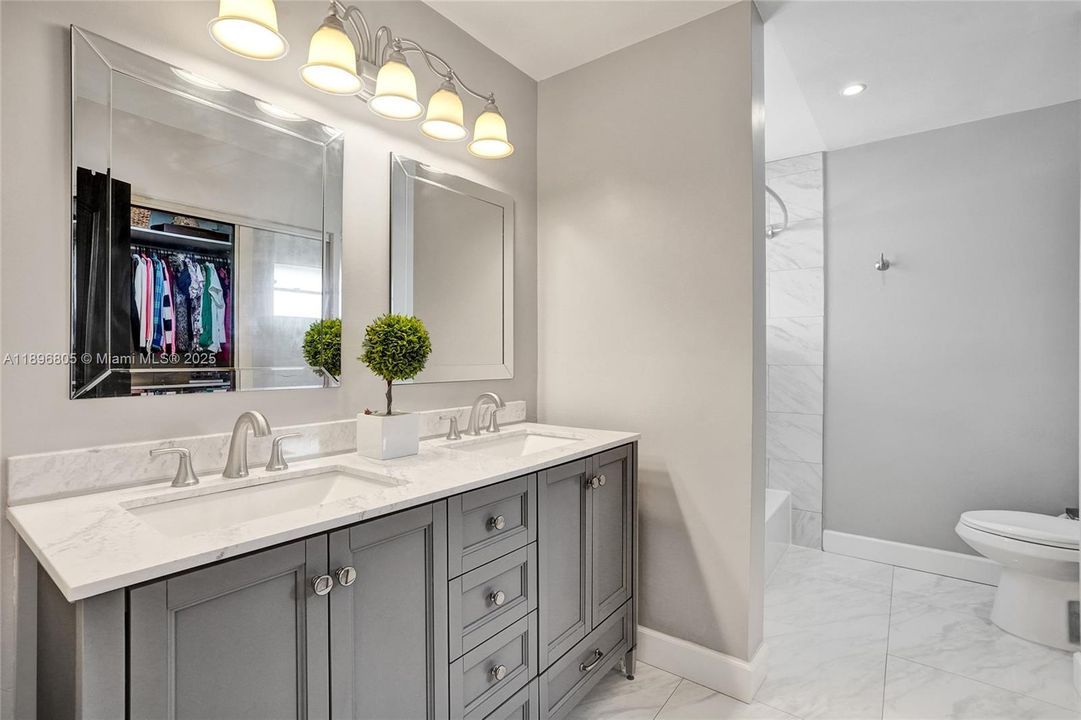 Recently Sold: $610,000 (4 beds, 2 baths, 1876 Square Feet)