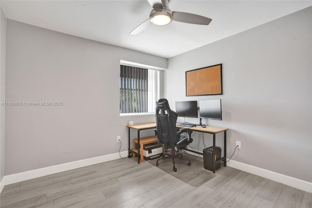 Recently Sold: $610,000 (4 beds, 2 baths, 1876 Square Feet)