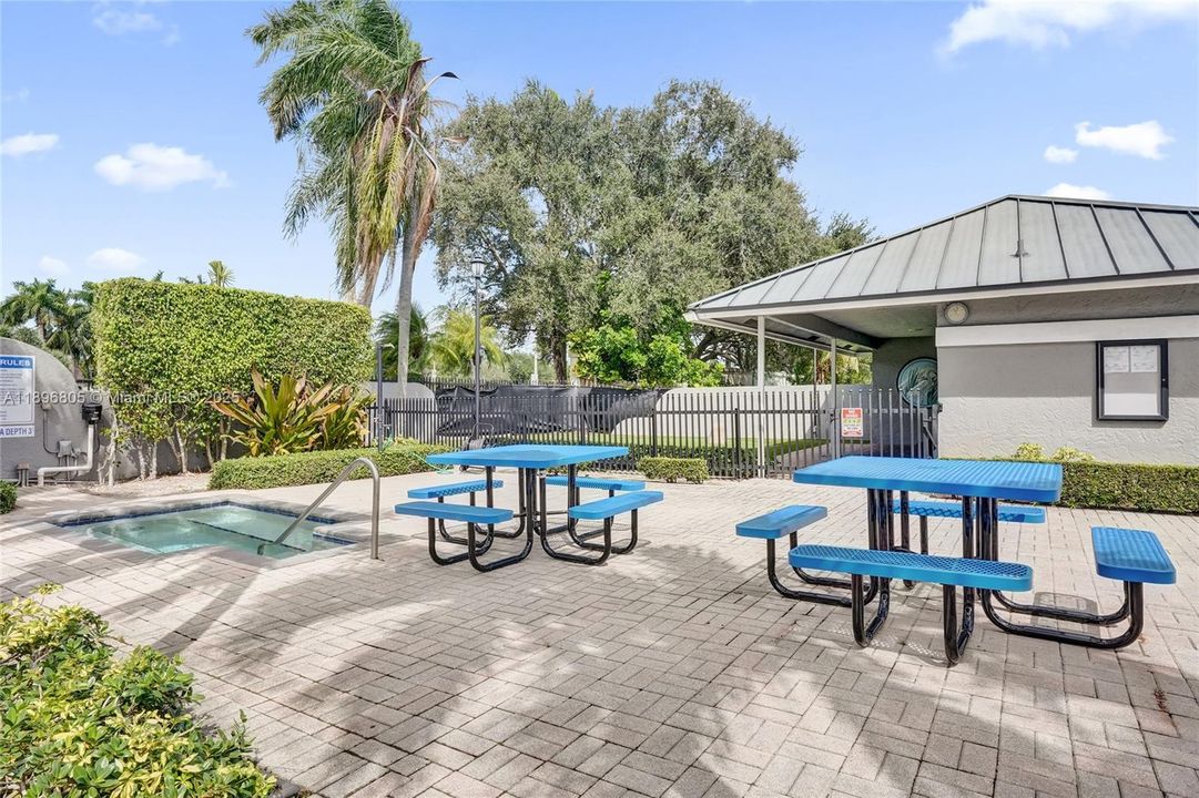 Recently Sold: $610,000 (4 beds, 2 baths, 1876 Square Feet)