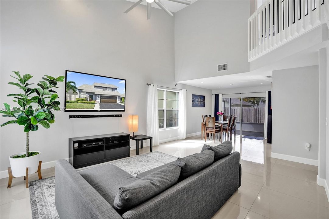 Recently Sold: $610,000 (4 beds, 2 baths, 1876 Square Feet)