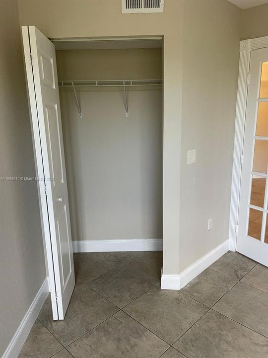 Recientemente alquilado: $1,950 (2 camas, 1 baños, 914 Pies cuadrados)