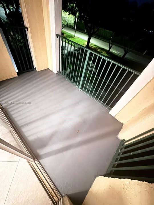 Recientemente alquilado: $1,950 (2 camas, 1 baños, 914 Pies cuadrados)