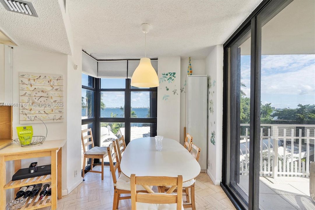 For Sale: $450,000 (3 beds, 2 baths, 1816 Square Feet)