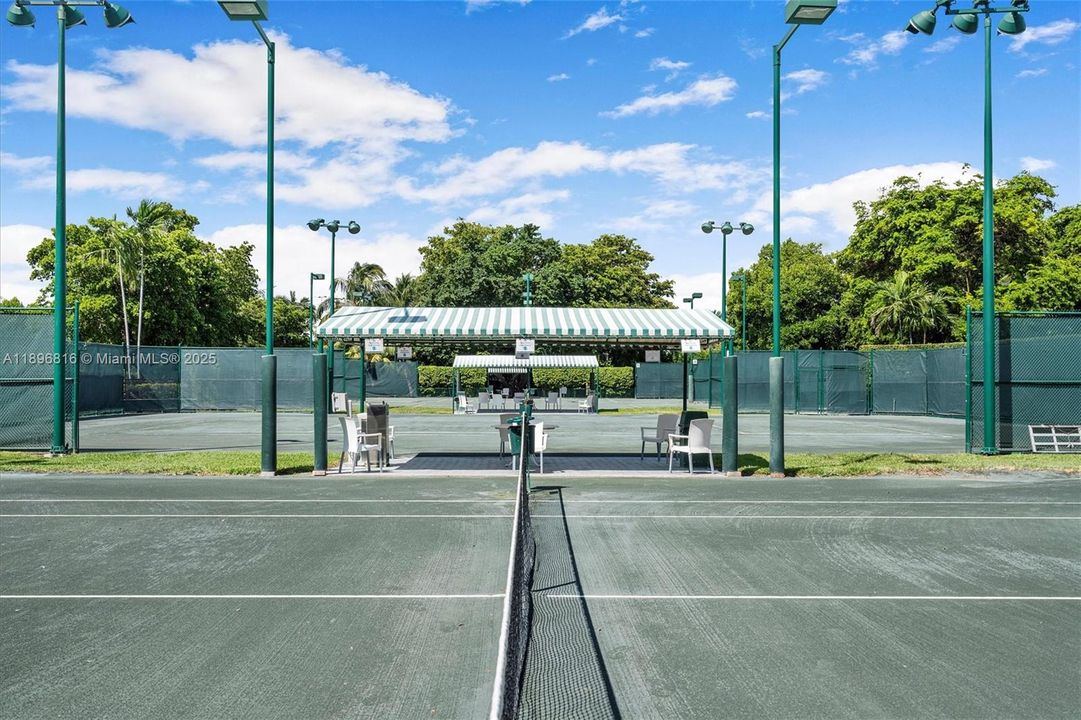 For Sale: $450,000 (3 beds, 2 baths, 1816 Square Feet)