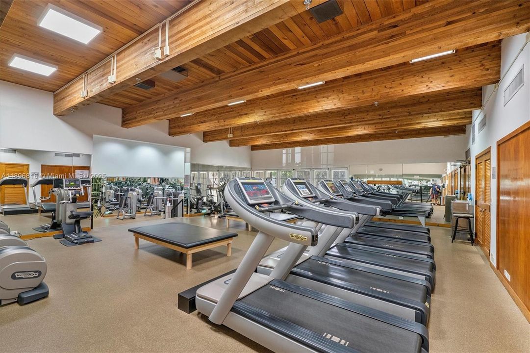 For Sale: $450,000 (3 beds, 2 baths, 1816 Square Feet)