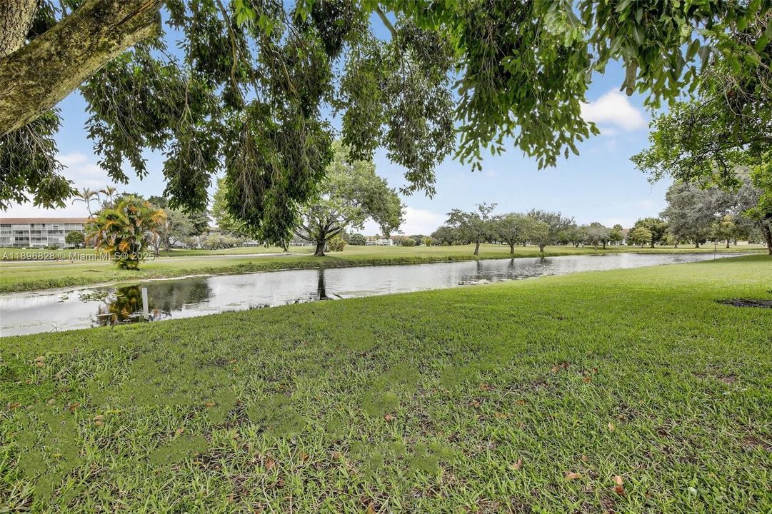 Vendido Recientemente: $179,900 (2 camas, 2 baños, 1166 Pies cuadrados)