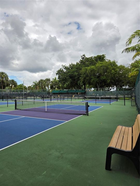 Vendido Recientemente: $179,900 (2 camas, 2 baños, 1166 Pies cuadrados)