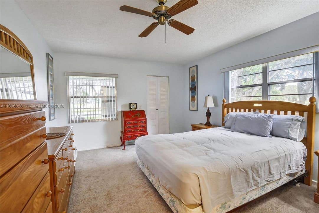 Vendido Recientemente: $179,900 (2 camas, 2 baños, 1166 Pies cuadrados)