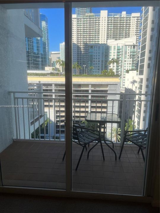 For Rent: $2,500 (1 beds, 1 baths, 640 Square Feet)