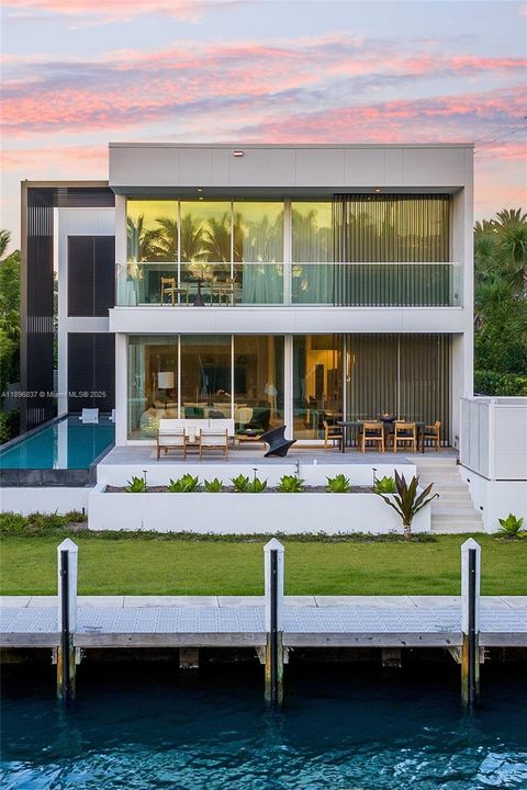 En Venta: $8,799,000 (4 camas, 4 baños, 4761 Pies cuadrados)