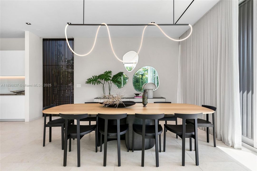 En Venta: $8,799,000 (4 camas, 4 baños, 4761 Pies cuadrados)