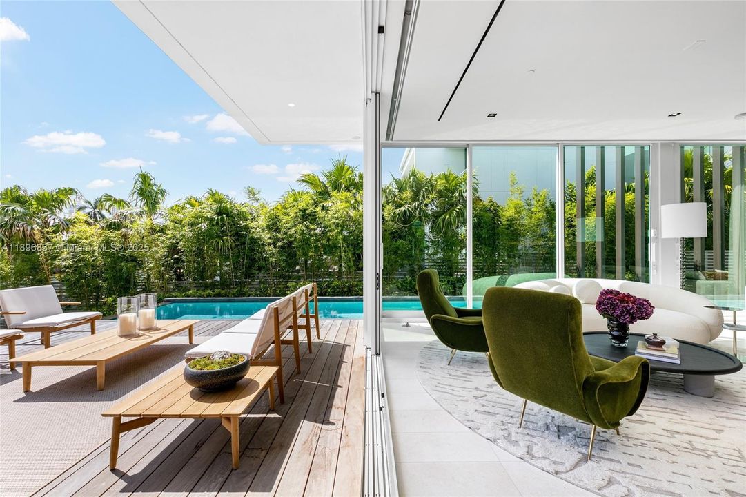 En Venta: $8,799,000 (4 camas, 4 baños, 4761 Pies cuadrados)