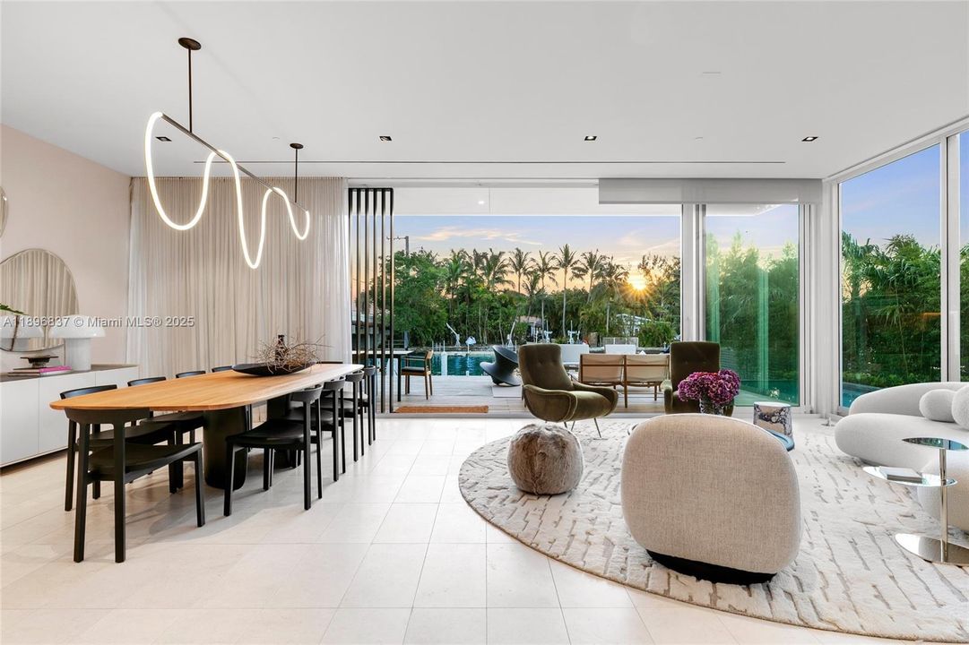 En Venta: $8,799,000 (4 camas, 4 baños, 4761 Pies cuadrados)