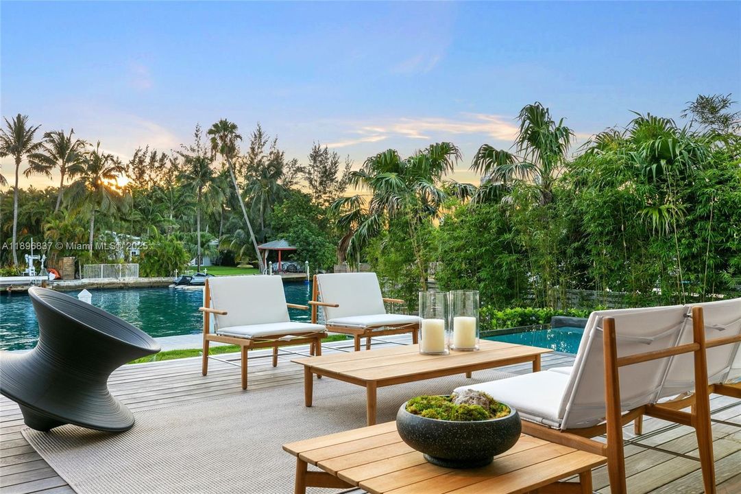 En Venta: $8,799,000 (4 camas, 4 baños, 4761 Pies cuadrados)