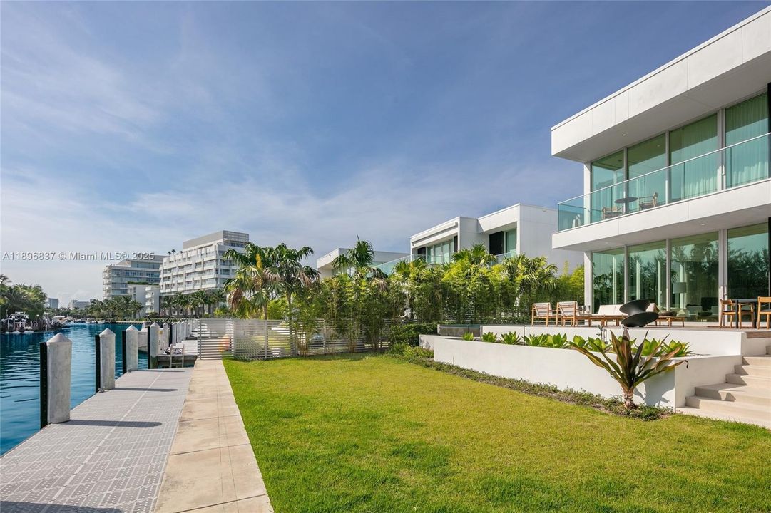 En Venta: $8,799,000 (4 camas, 4 baños, 4761 Pies cuadrados)