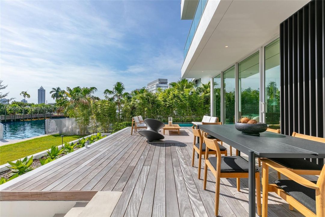 En Venta: $8,799,000 (4 camas, 4 baños, 4761 Pies cuadrados)