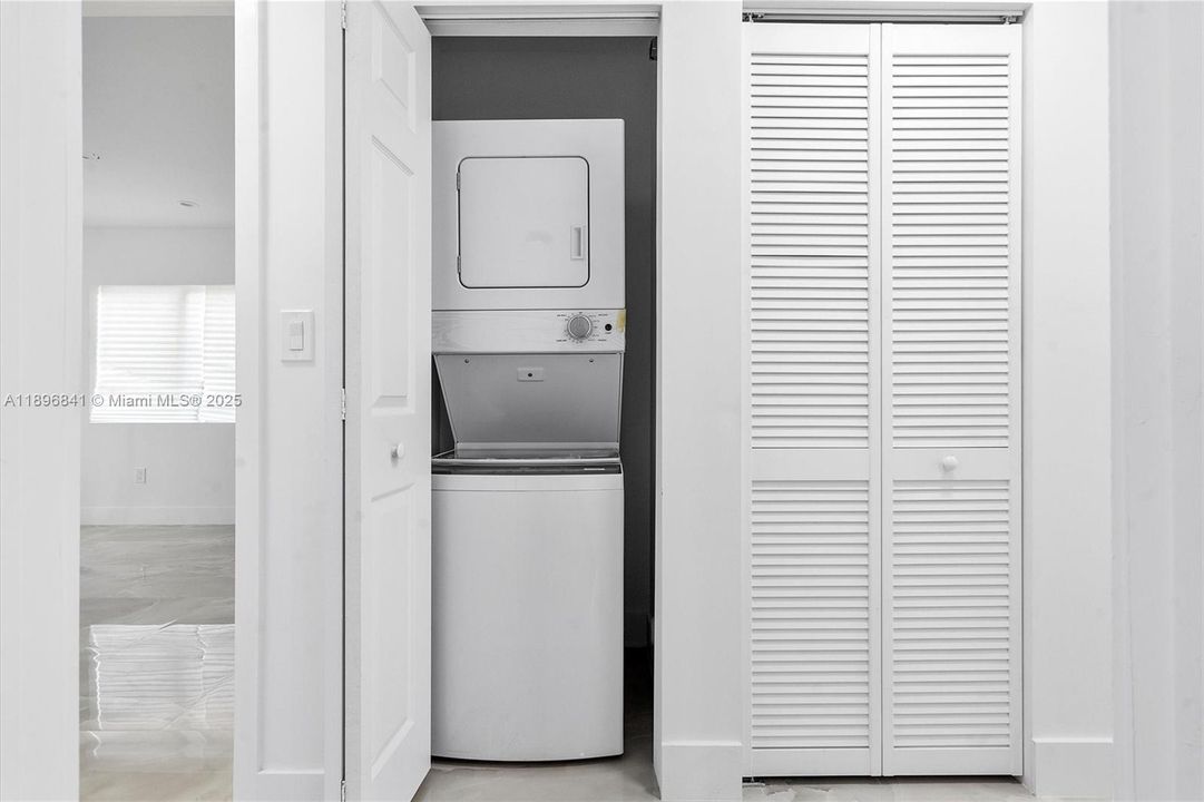 最近租的: $3,500 (3 贝兹, 2 浴室, 1500 平方英尺)