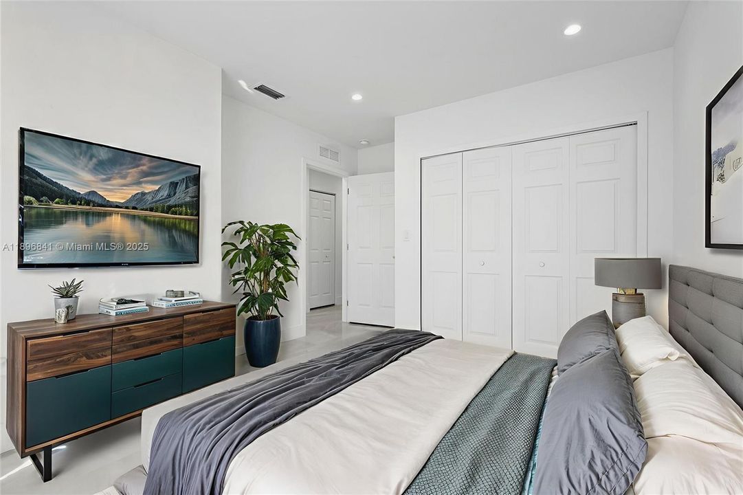 最近租的: $3,500 (3 贝兹, 2 浴室, 1500 平方英尺)