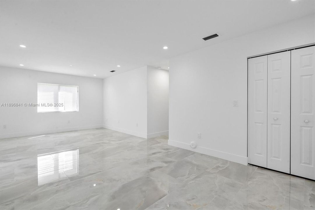 最近租的: $3,500 (3 贝兹, 2 浴室, 1500 平方英尺)