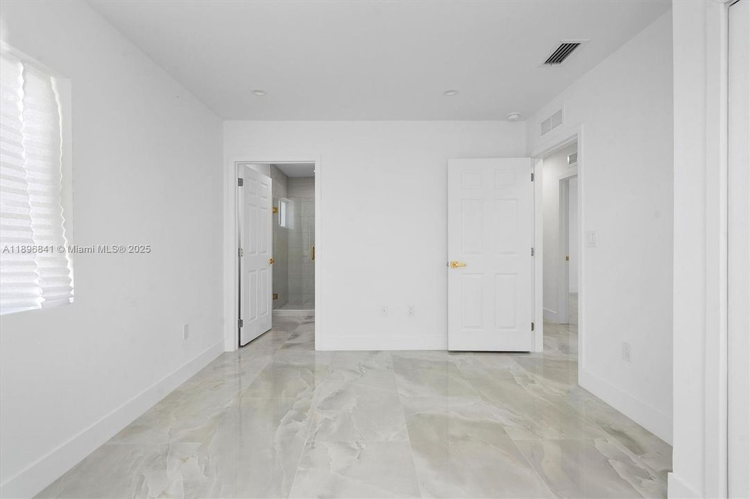 最近租的: $3,500 (3 贝兹, 2 浴室, 1500 平方英尺)