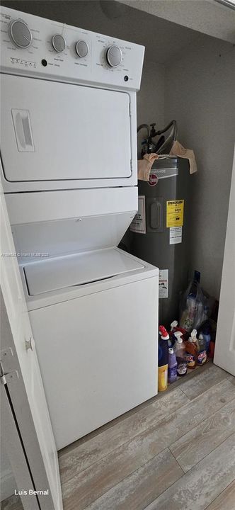 For Sale: $429,000 (3 beds, 2 baths, 1328 Square Feet)