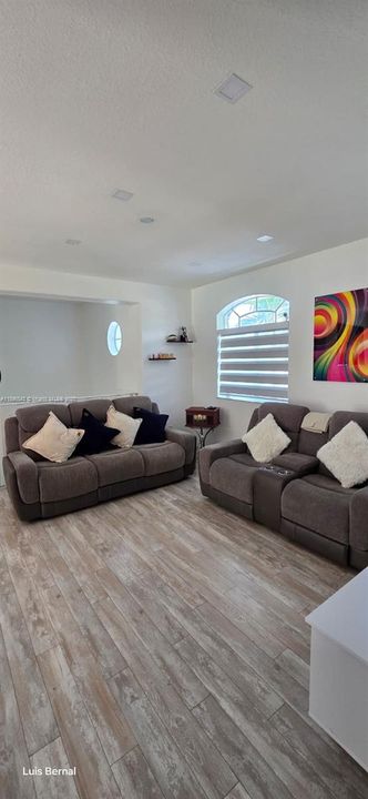 For Sale: $429,000 (3 beds, 2 baths, 1328 Square Feet)