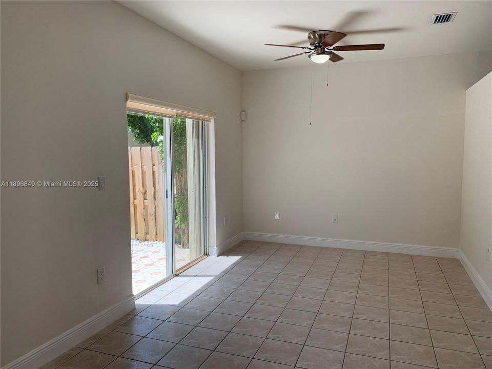 For Rent: $3,500 (3 beds, 2 baths, 1466 Square Feet)